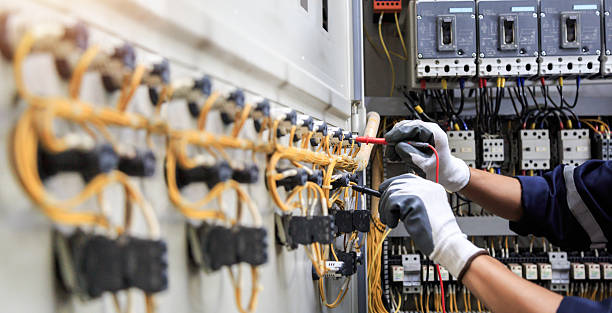 Professional Electrician technician working in Ellisburg, NJ